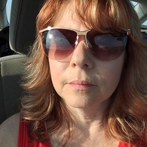 Meet your Posher, Valerie